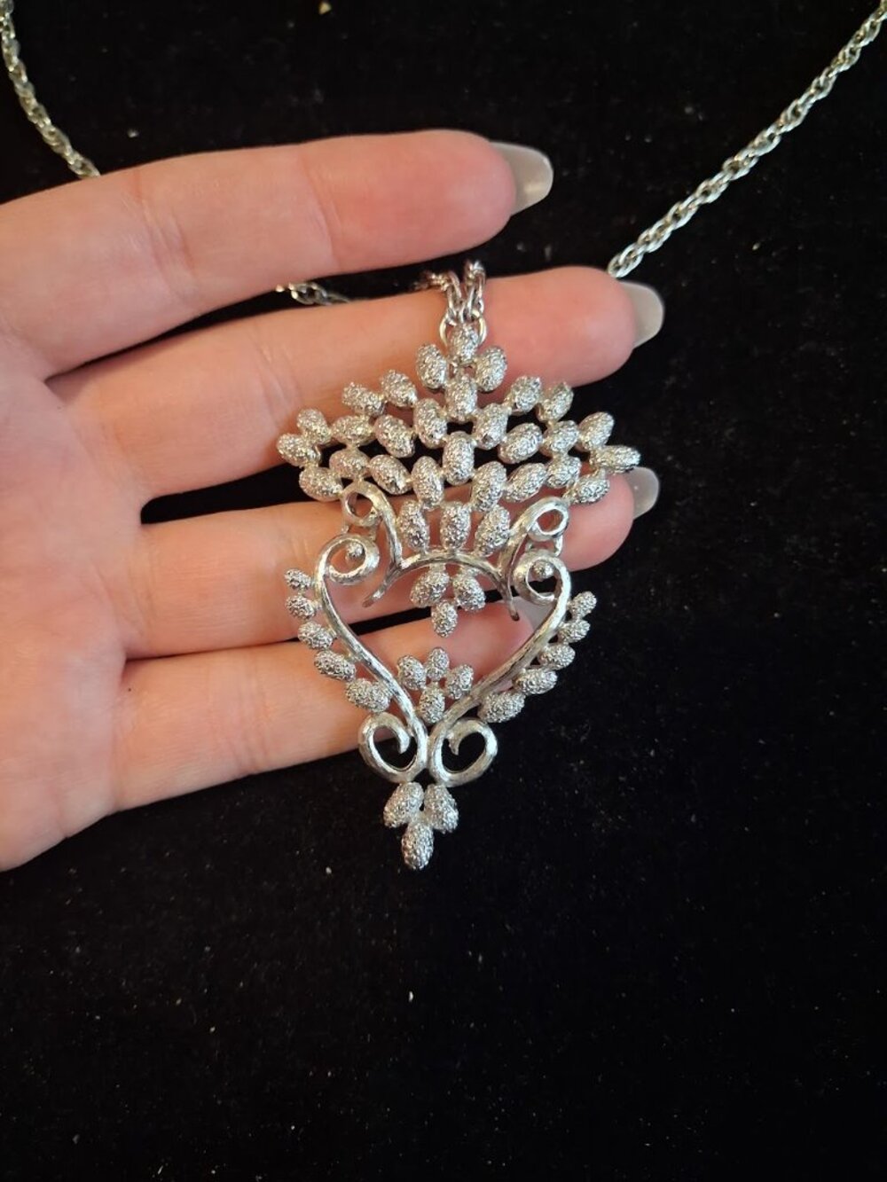 Vintage 22 inch Monet Statement necklace